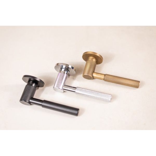 Millhouse Brass Mason Knurled Lever Door Handle on 5mm Slimline Round Rose - Yester Bronze - MHSR500YB - Choice Handles
