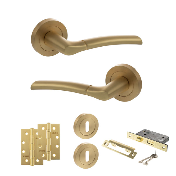 STATUS Indiana Door Handle Pack (3 Lever Lock Set - 2.5" CE Sashlock, 4" Slim Knuckle Hinges x2) - Satin Brass - ADPS33RSB18 - Choice Handles