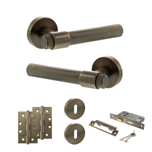 Senza Pari Fasana Door Handle Pack (3 Lever Lock Set - 2.5" CE Sashlock, 4" Slim Knuckle Hinges x2) - Antique Brass - ADPSPR165AB18 - Choice Handles