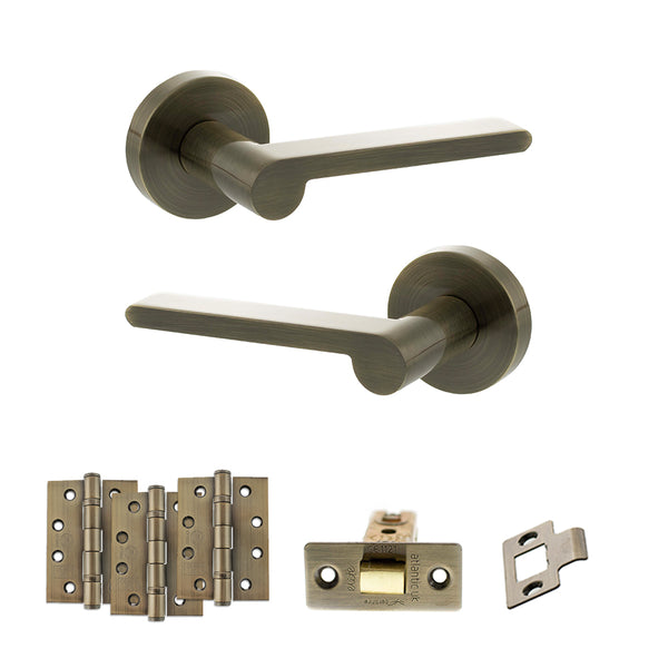 Senza Pari Darrio Door Handle Pack (Latch Set - 3" CE Latch, 4" Fire Rated Hinges x3) - Antique Brass - ADPSPRO218AB4