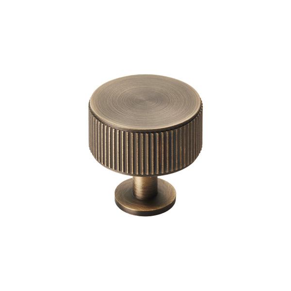 Carlisle Brass - Lines Radio Knob Antique Brass 35mm - Antique Brass - FTD713AB - Choice Handles