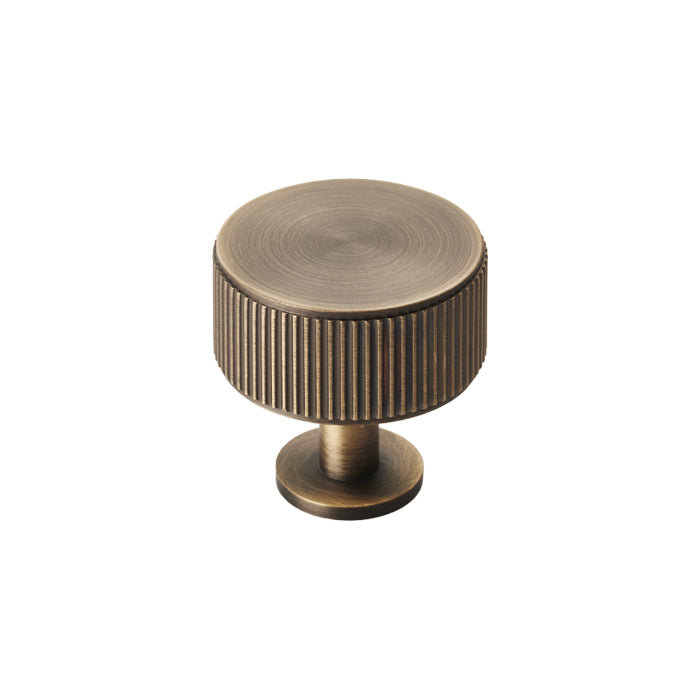Carlisle Brass - Lines Radio Knob Antique Brass 35mm - Antique Brass - FTD713AB - Choice Handles