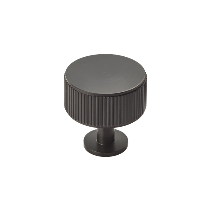 Carlisle Brass - Lines Radio Knob Antique Brass 35mm - Matt Black - FTD713MB - Choice Handles
