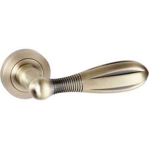 Atlantic - Old English Cambridge Lever on Round Rose - Matt Antique Brass - OE175MAB - Choice Handles